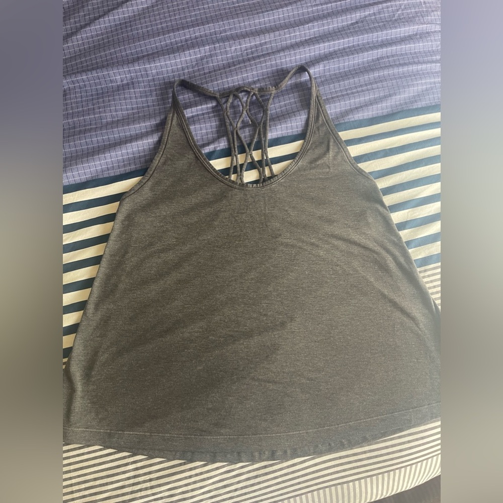 Lululemon crop top